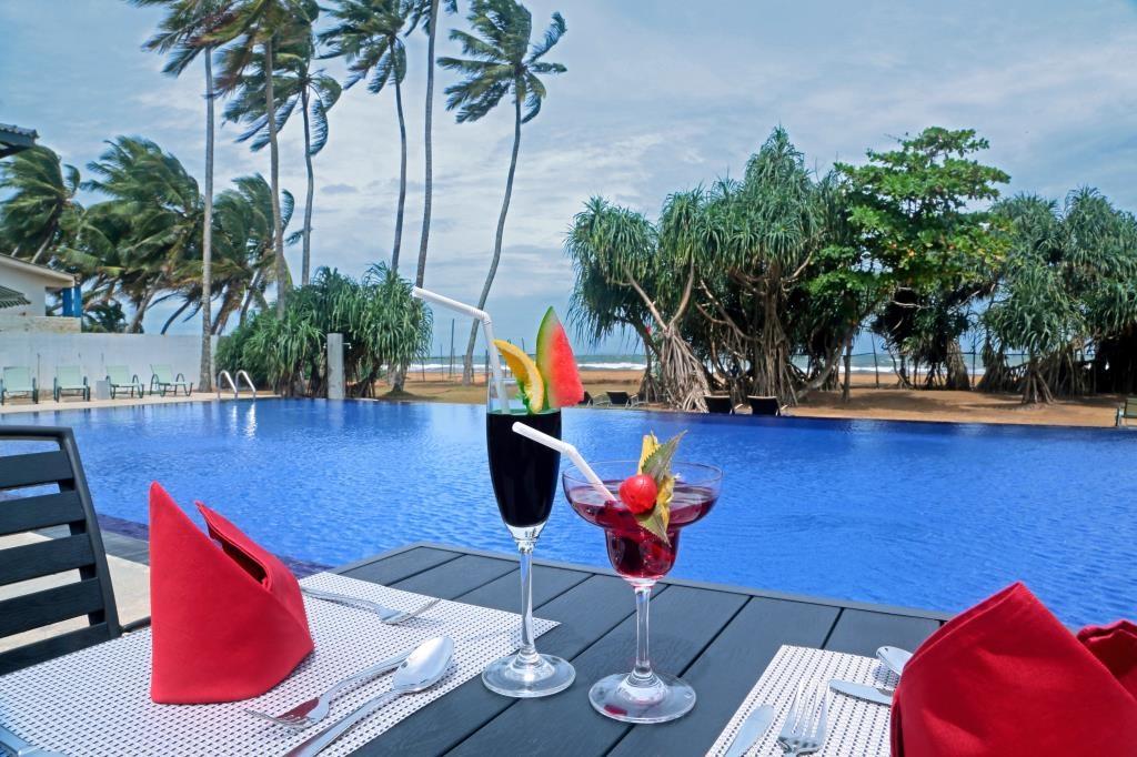 Coco Royal Beach Resort Kalutara Exterior photo