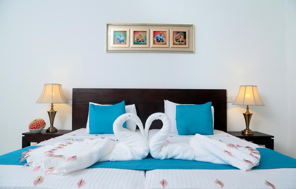 Coco Royal Beach Resort Kalutara Exterior photo